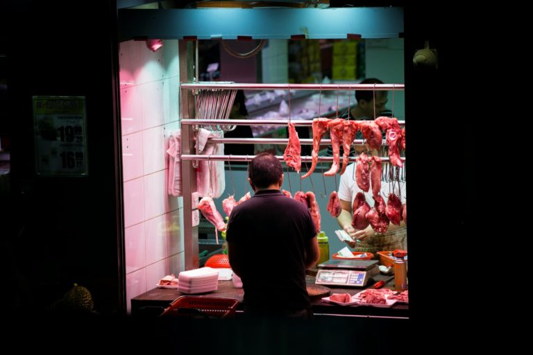 Wuhan mette al bando per cinque anni il consumo di carne di animali selvatici